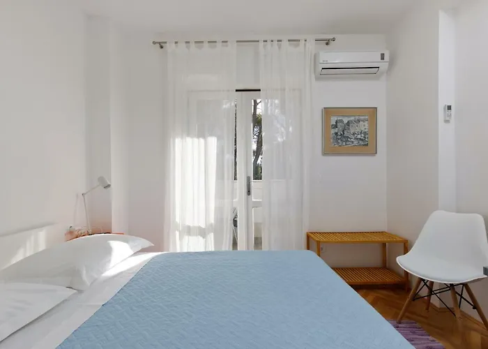 Nugal Gasthuis Makarska